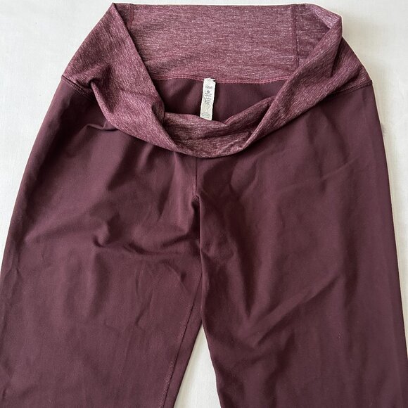 Lululemon Athletica Women's Marled Burgundy Waistband Burgundy Flare Pant 12Tall - Picture 4 of 8
